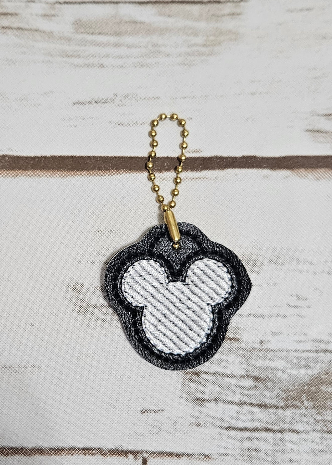 Mickey Head Zipper Pull/Bag Charm
