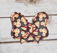Load image into Gallery viewer, Interchangeable Center - Mickey Pizza Print Bow
