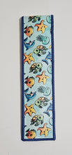 Load image into Gallery viewer, Straw Holder - Happy Sea Creatures
